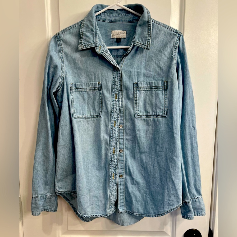 Universal Thread Medium Light Blue Denim Shirt